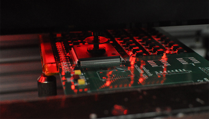 【新手必看】SMT貼片加工全流程技術指南：從鋼網制作到回流焊控制，一文掌握核心工藝